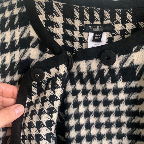 Talbots Houndstooth Cape Poncho - Picture 4 of 9